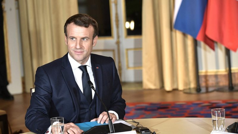 Emmanuel Macron critiqué pour sa montre à 80 000 euros durant son interview